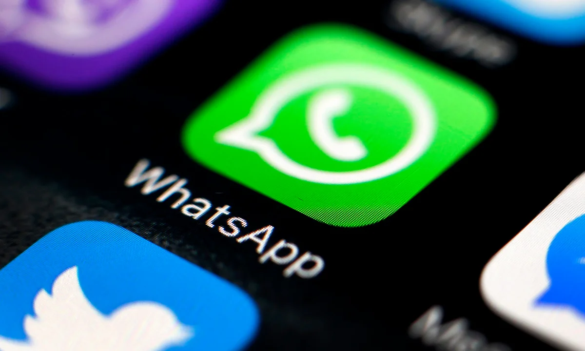 US WhatsApp account cleaning media